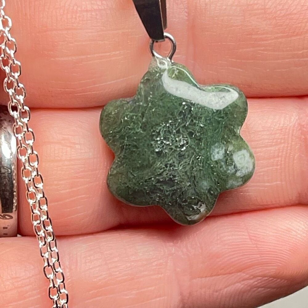 Moss Agate flower pendant natural stone crystal reiki silver plated chain neckla